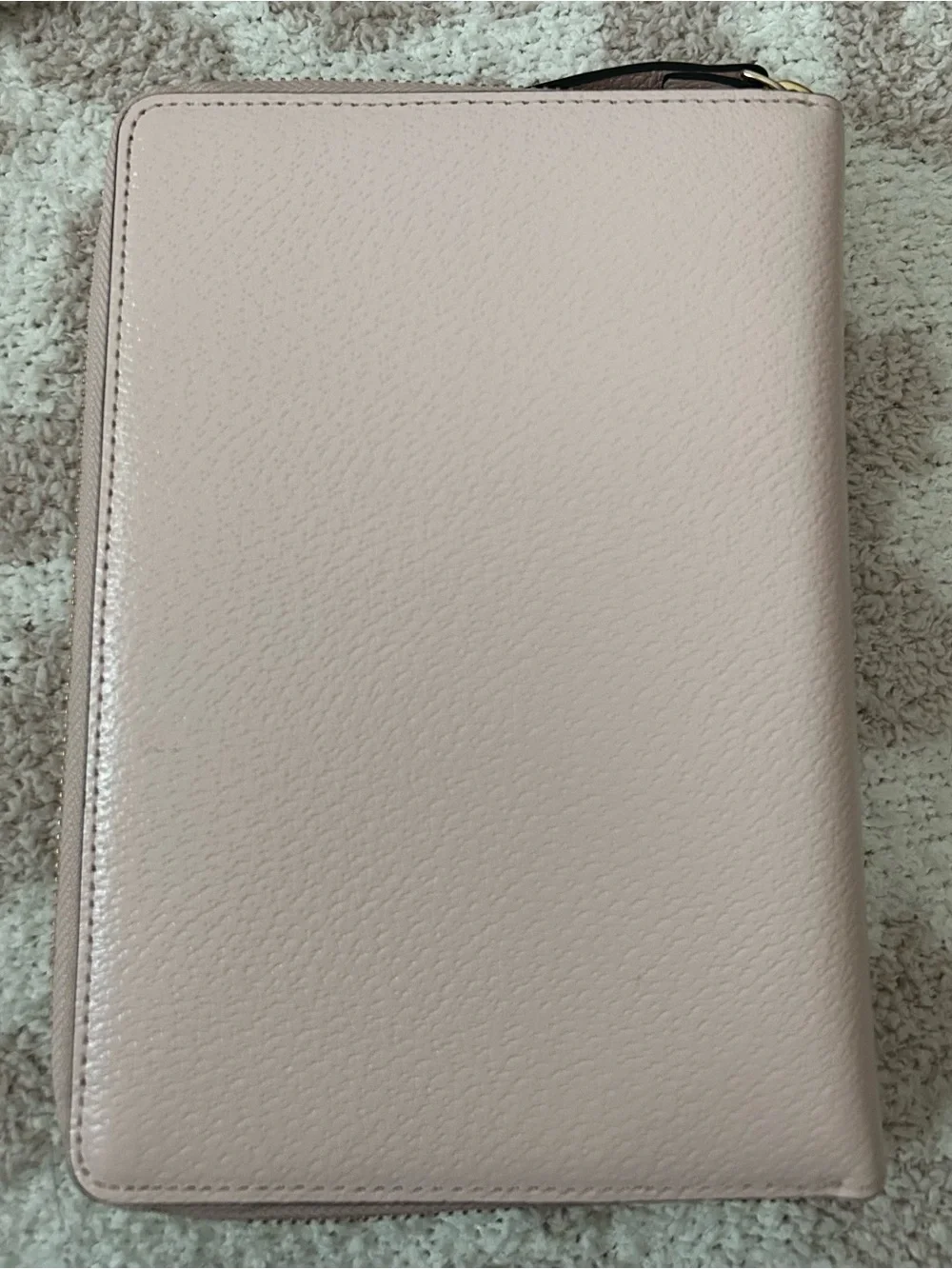 kate spade Wellesley Light Pink Zip personal size planner with Gold detail.